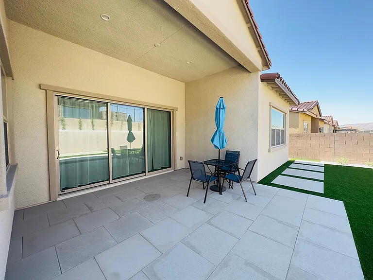 323 Robledo St — Photo 43