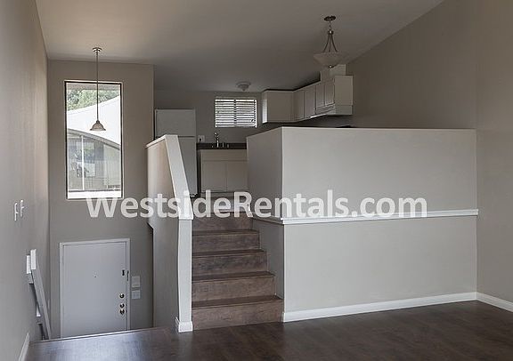 5th image of 2211 Griffith Park Blvd APT 21