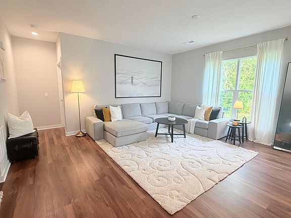 3rd image of 175 Lenell Loop