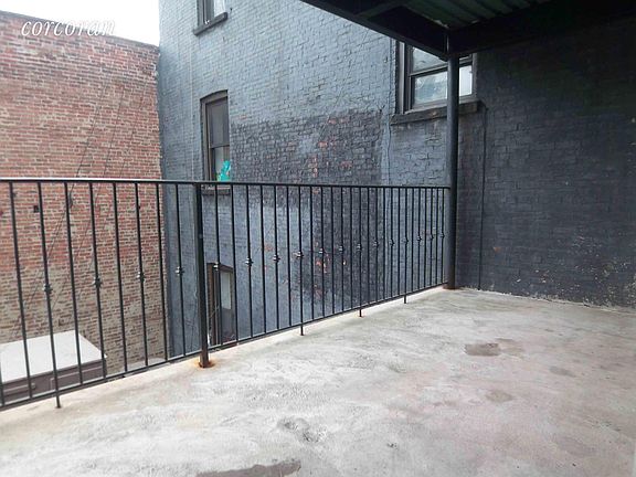 3rd image of 67 Lafayette Ave APT 2