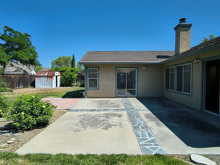 6968 Sunridge Dr — Photo 30