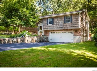 9 Sand St, Millwood, NY 10546