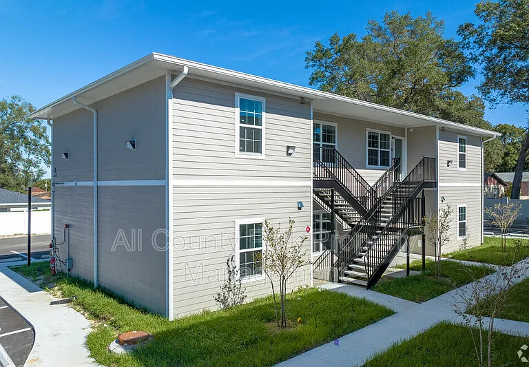 915 Ariana Apartment Community — Photo 5