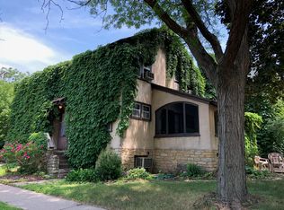 56 Victoria St N, Saint Paul, MN 55104