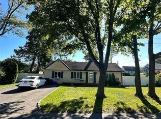 22 Dobie Ave, Huntington, NY 11743