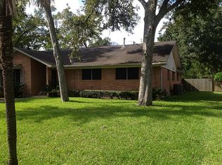 8118 De Leon St, Houston, TX 77061