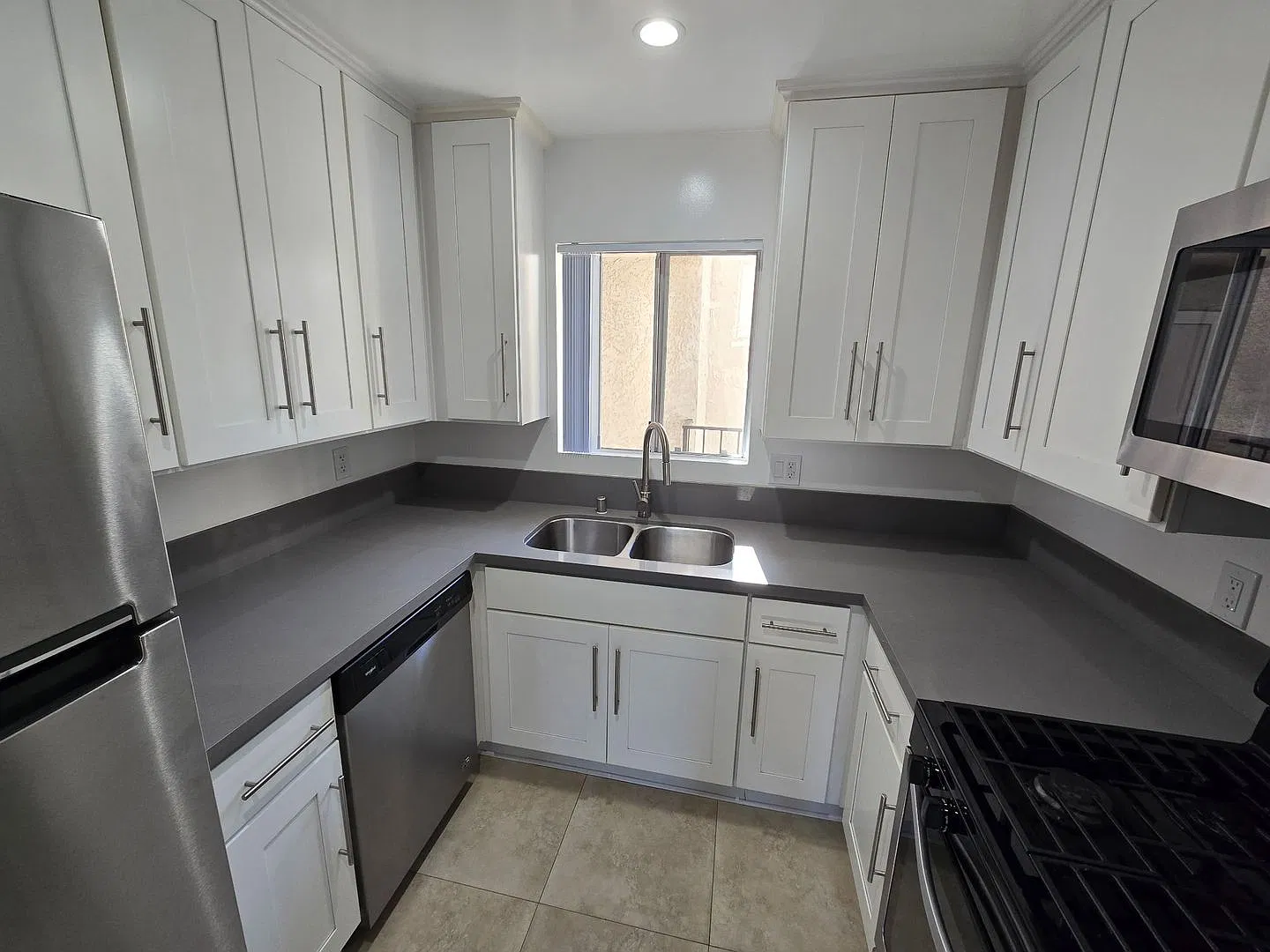 Oxford Villa Apartments — Photo 1