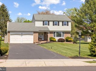 1633 Hedgewood Rd, Hatfield, PA 19440