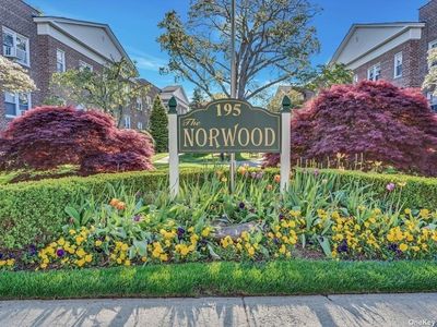 195 N Village Ave, Rockville Centre, NY, 11570