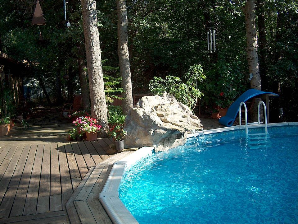 Waterfall/pool
