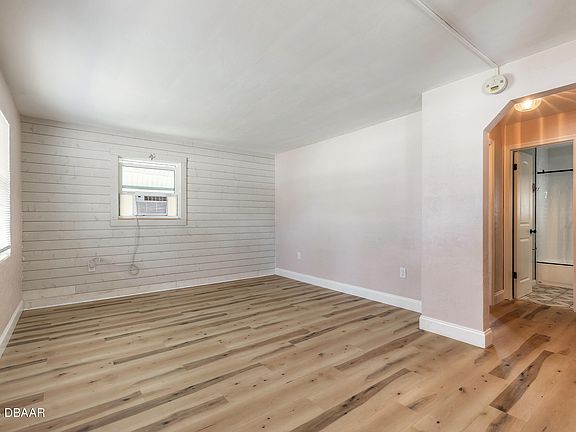 2nd image of 2520 Anastasia Dr