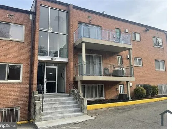 2608 Wade Rd SE APT 202, Washington, DC 20020