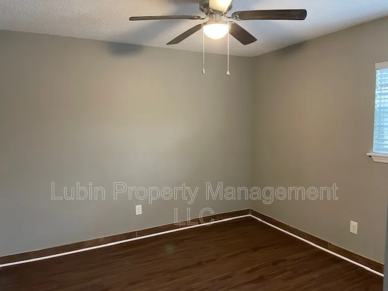 1616 Monroe Ave #7 — Photo 9
