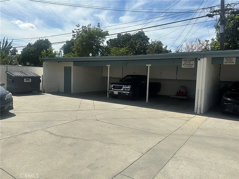 10317 Pinehurst Ave — Photo 13