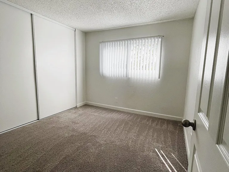 17062 Altadena Dr #15991 & 16001 — Photo 9