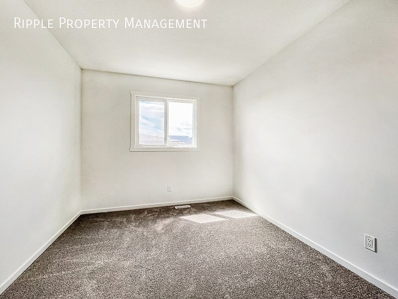 Edmonton Apartment for rent - 3 Bedrooms — photo 7