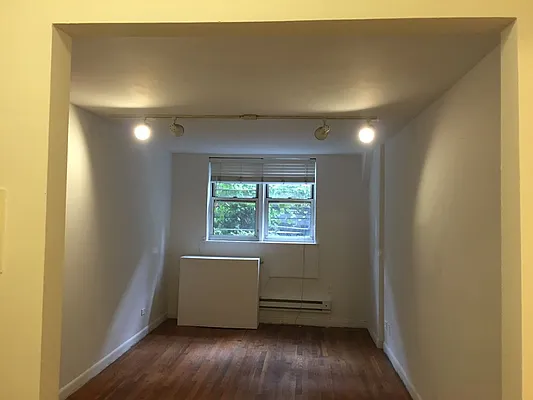 Rented by Sky Management | media 17