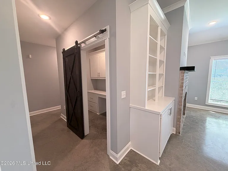 531 Birchwood Blvd — Photo 13