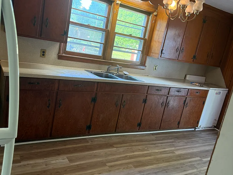 197 Oak Tree St — Photo 12