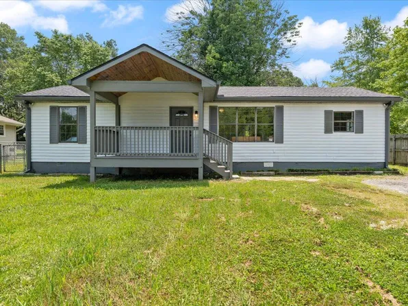 374 Linda Ln, Rossville, GA 30741