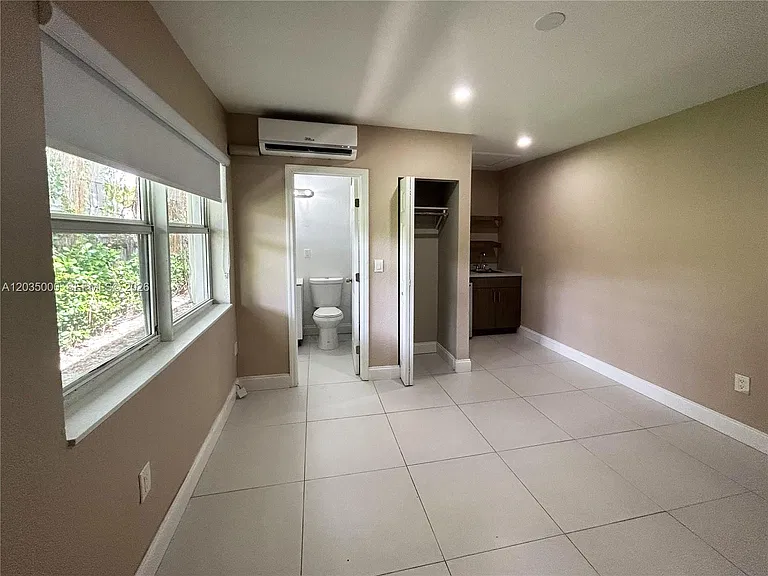 1265 SW 6th St #16 — Photo 3