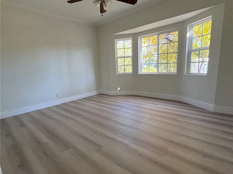 6653 Quakertown Ave — Photo 15