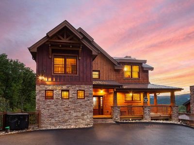 2364 Coopers Hawk Way, Sevierville, TN, 37876