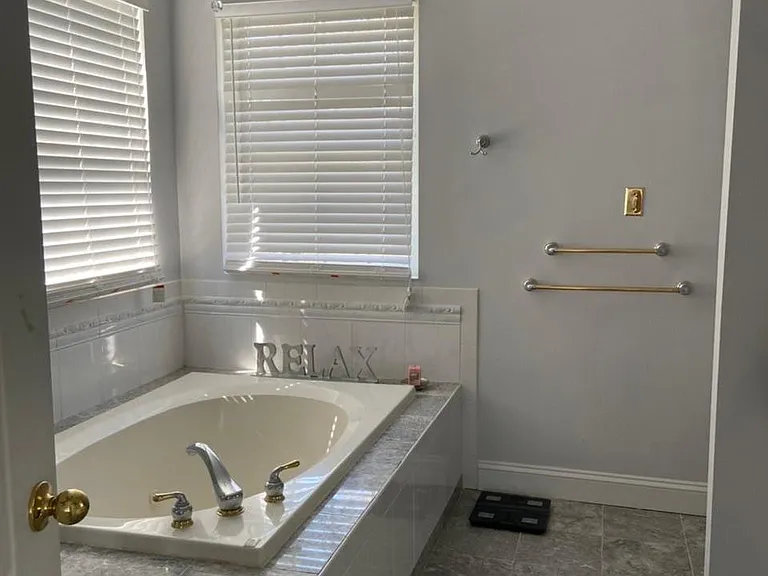 13004 Disney Ln — Photo 11