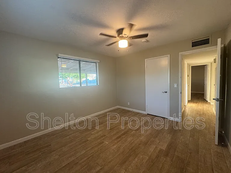 2910 N 193rd Ave — Photo 6