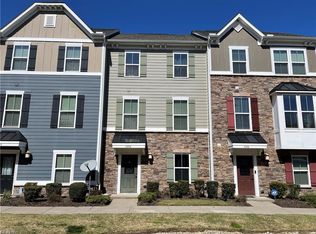 4376 Pickney Ln, Chesapeake, VA 23324