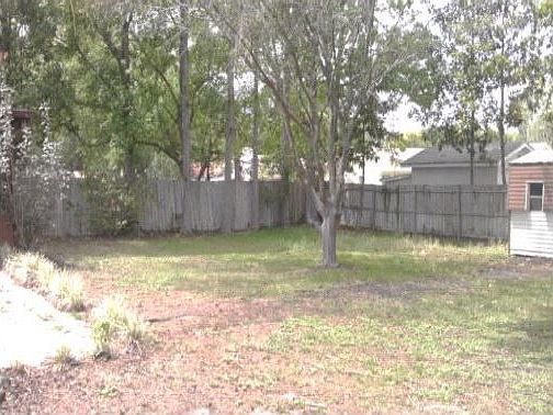 3rd image of 1811 Crownwood Dr