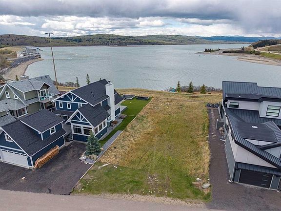 2nd image of 403 Cottageclub Grv