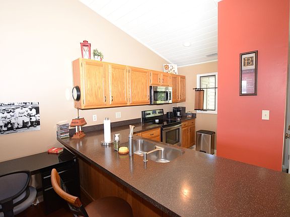 5th image of 1936 E Waters Edge Dr