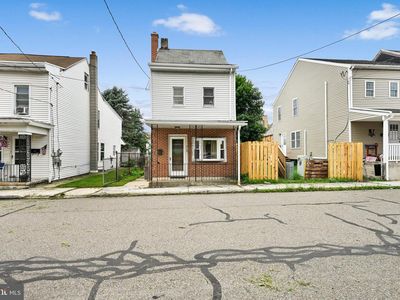 212 N Nichols St, Saint Clair, PA, 17970