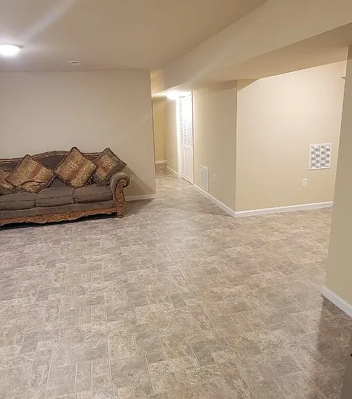 Black Willow Dr — Photo 3