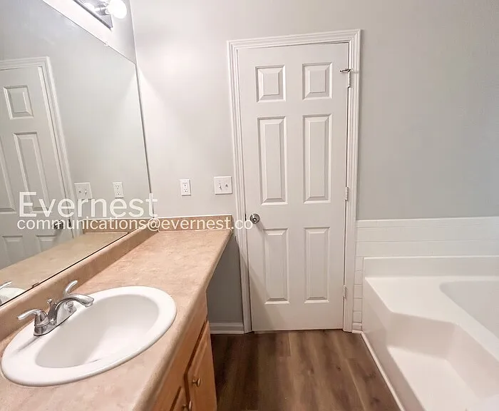 435 Skif Pond Ct — Photo 7