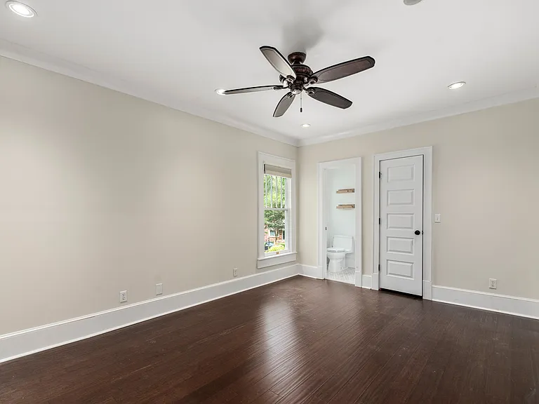 421 Heathcliff St — Photo 15