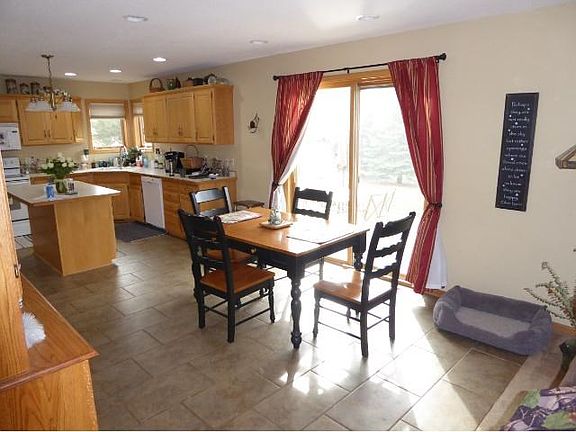 4th image of 1403 Courtland W