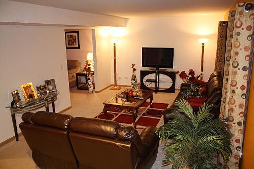4th image of 1217 Emington Ln