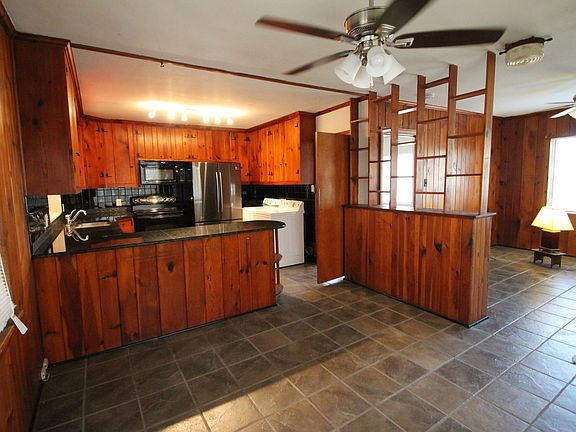 5th image of 2845 Blaney Rd