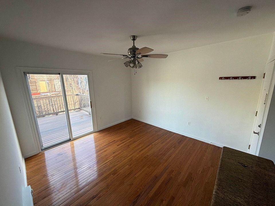 1st image of 162 Griffith St #5
