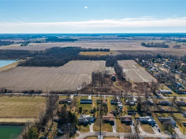 7403 Fairground Rd, Blanchester, OH 45107