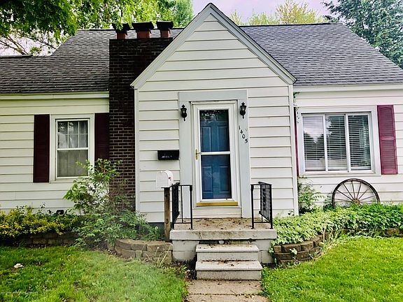 3rd image of 1405 W Stewart St