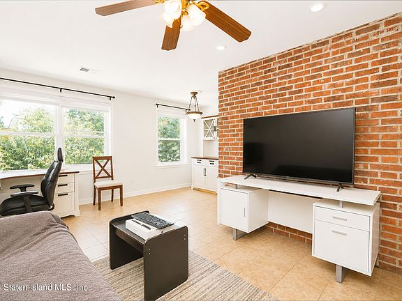 4th image of 149 Cortelyou Ave APT 2-1