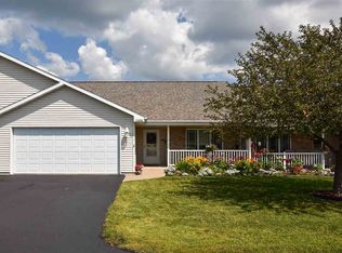 2360 Patriot Ln UNIT B, Oshkosh, WI 54904