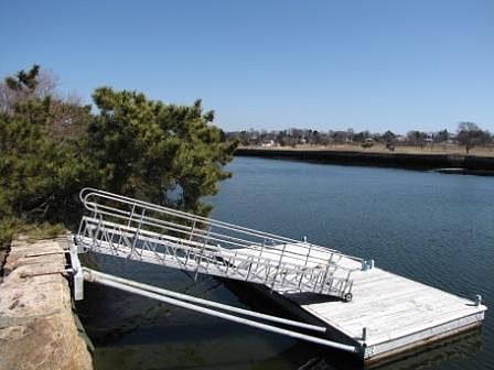 Deep Water Dock - 2.4 feet at low tide!