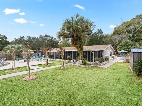 1424 S Us Highway 301, Sumterville, FL 33585