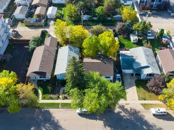 4813 N 48th St, Lloydminster, AB T9V 0H8