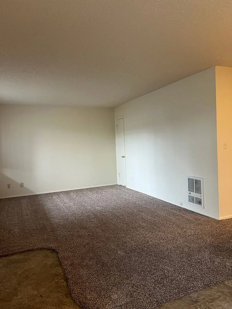 2338 Butte Street — Photo 2