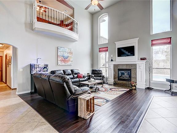 5th image of 19404 Thornhill Blvd